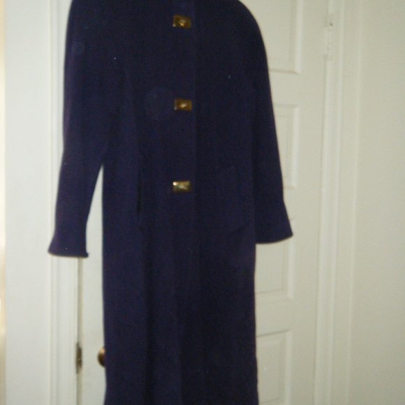 100% Pure Virgin Wool Coat. Made in Winnipeg. Sz14 - Picture 1 of 4